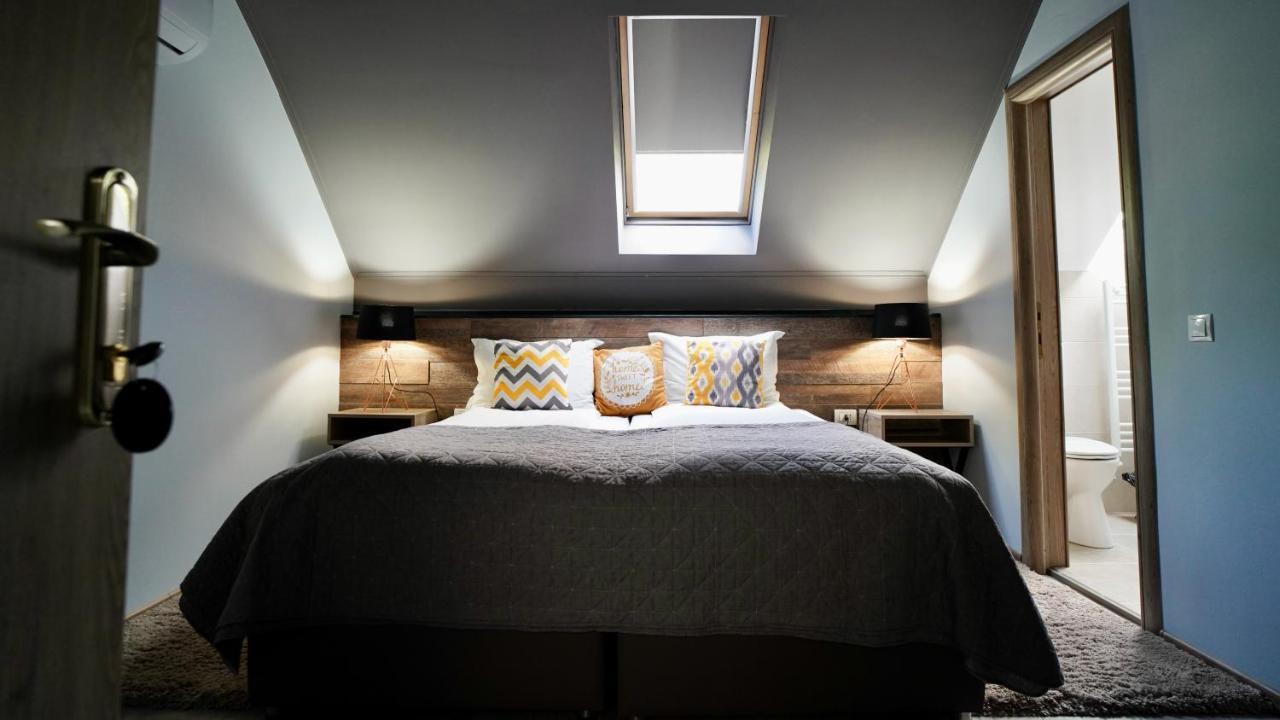 Corvin House Hotel Hunedoara Ngoại thất bức ảnh
