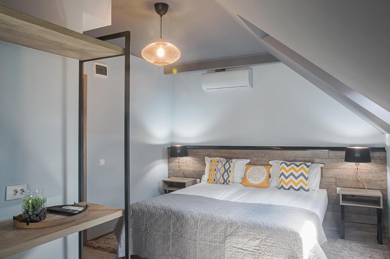 Corvin House Hotel Hunedoara Ngoại thất bức ảnh