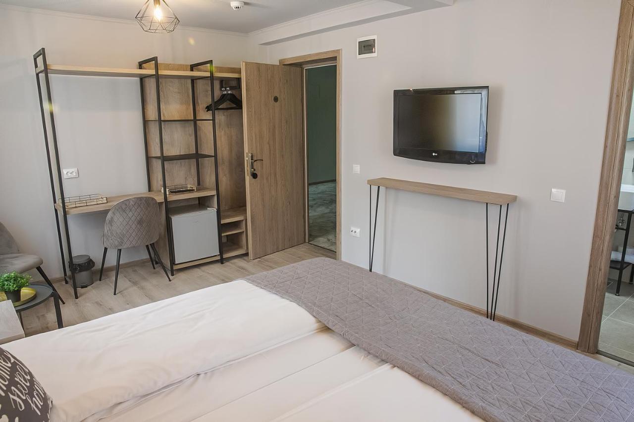 Corvin House Hotel Hunedoara Ngoại thất bức ảnh